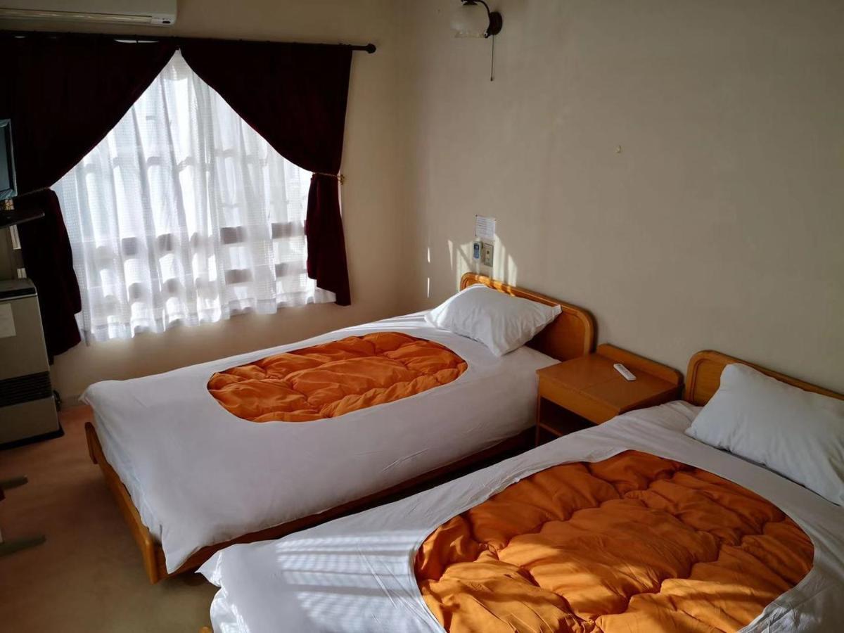 Bed and Breakfast Hakuba Snow Fox Exterior foto